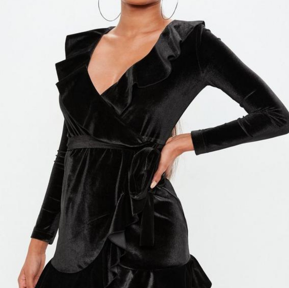 NWOT Missguided black velvet dress